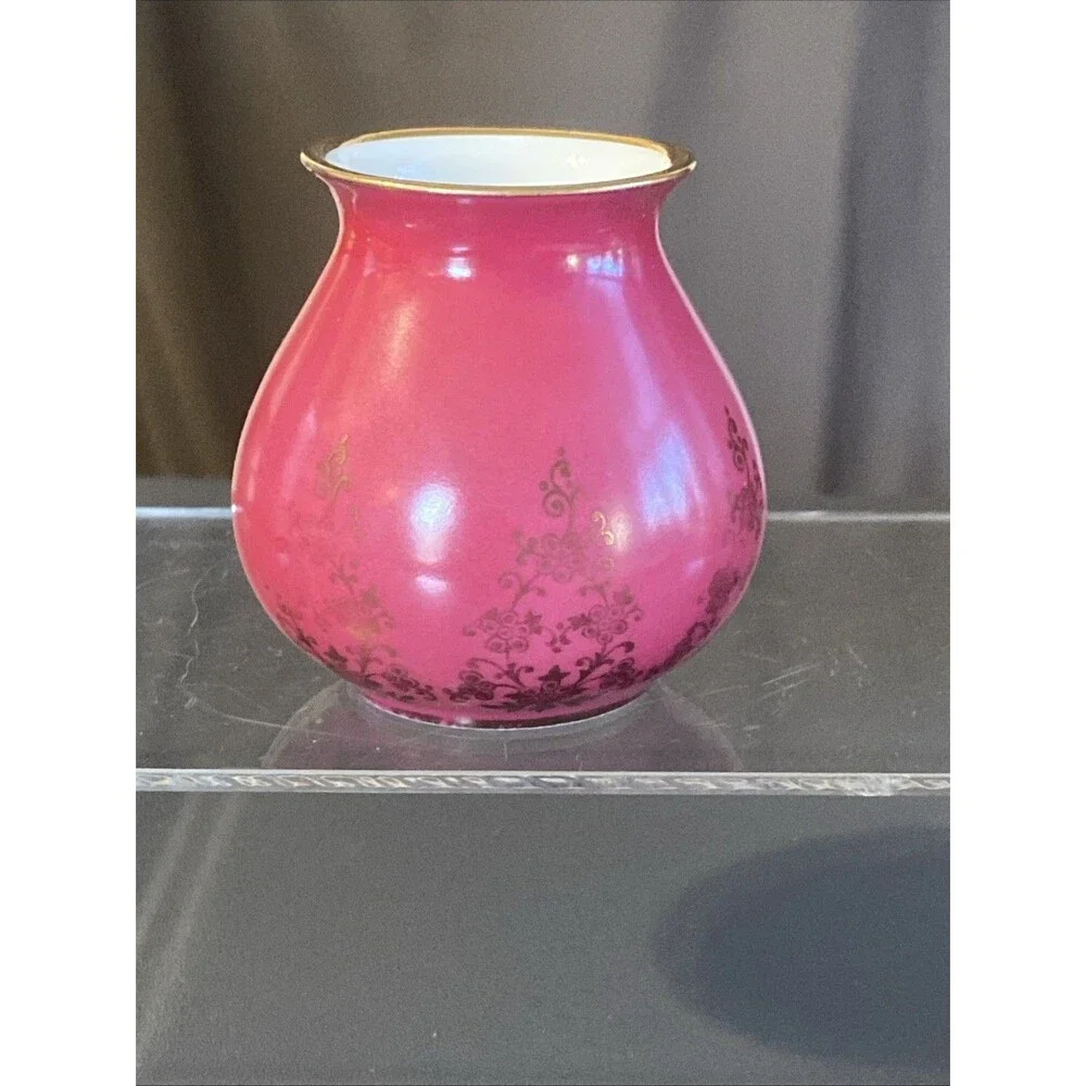 VINTAGE BAVARIAN MINIATURE VASE FRANCE COURTING COUPLE GOLD RIM 2.5”
